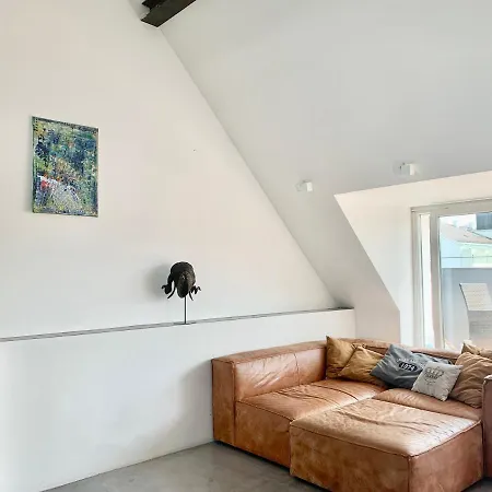 Schoene Dachgeschoss-Maisonette Wohnung Munich Exterior photo