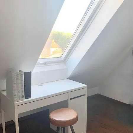 Schoene Dachgeschoss-Maisonette Wohnung Munich Exterior photo