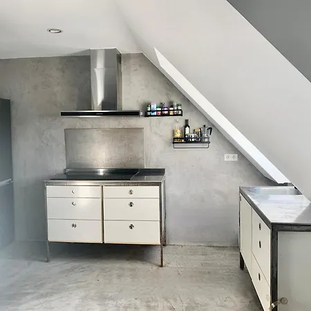 Schoene Dachgeschoss-Maisonette Wohnung Munich Exterior photo