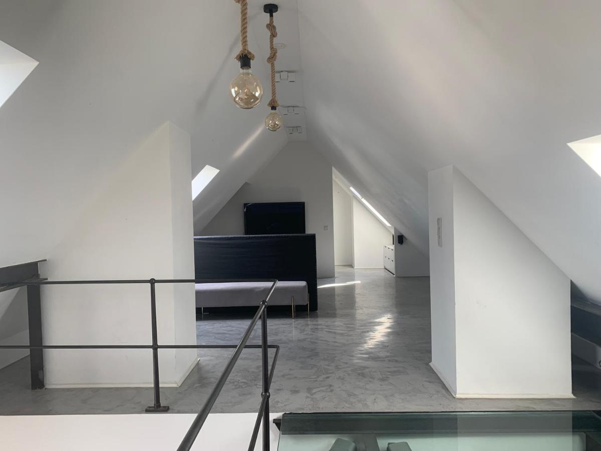 Schoene Dachgeschoss-maisonette Apartment *