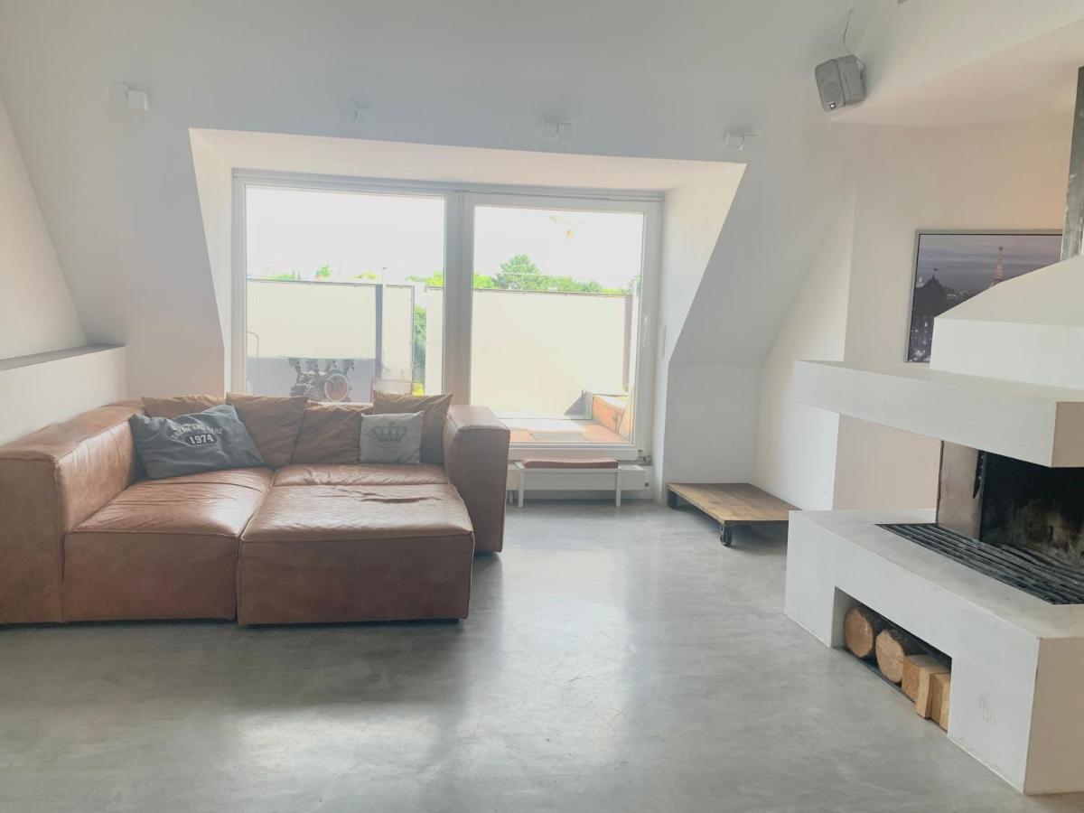 Schoene Dachgeschoss-maisonette * Munich