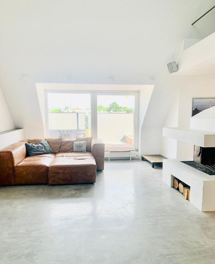 Schoene Dachgeschoss-maisonette Apartment