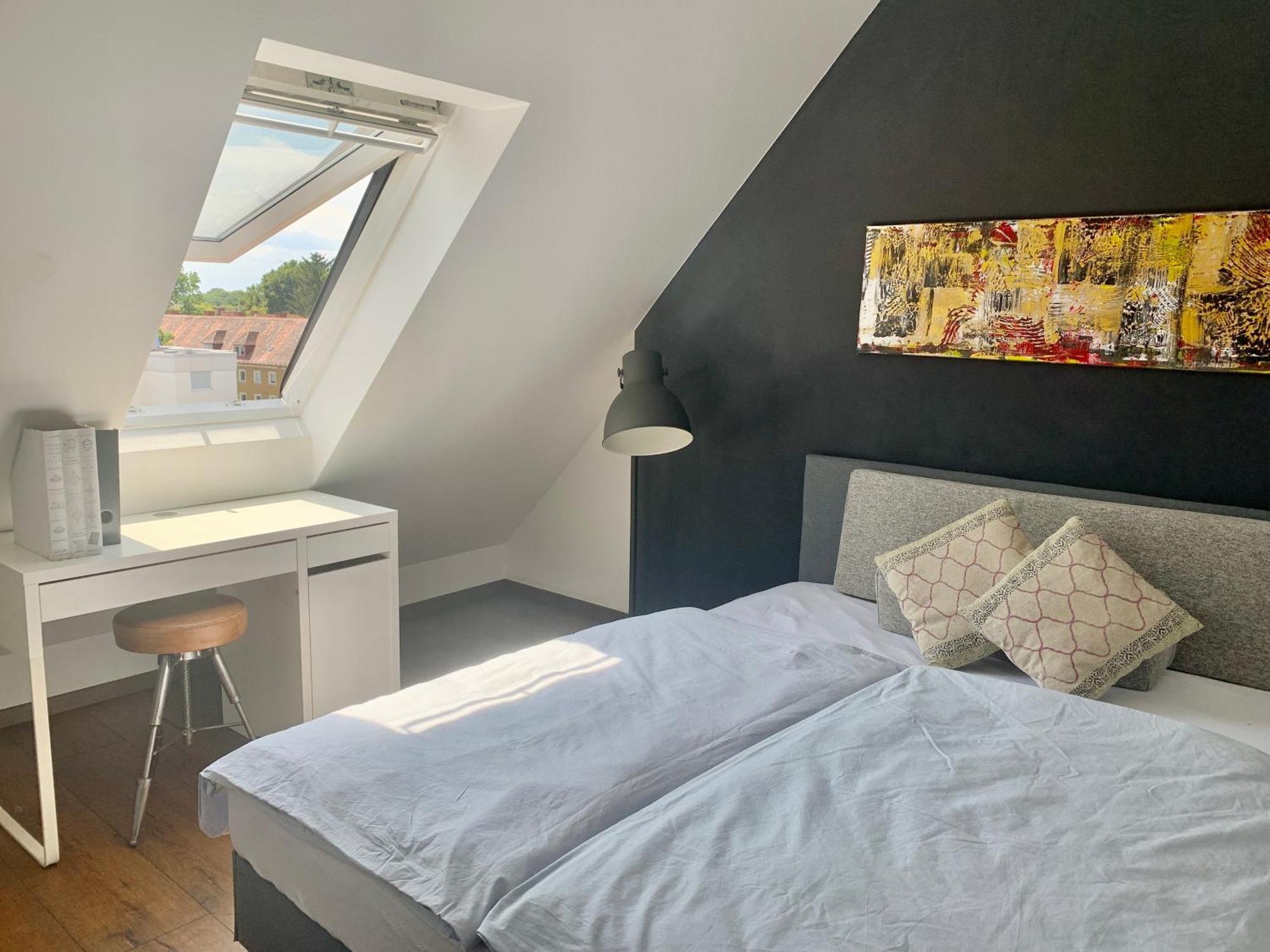 Apartment Schoene Dachgeschoss-maisonette Munich