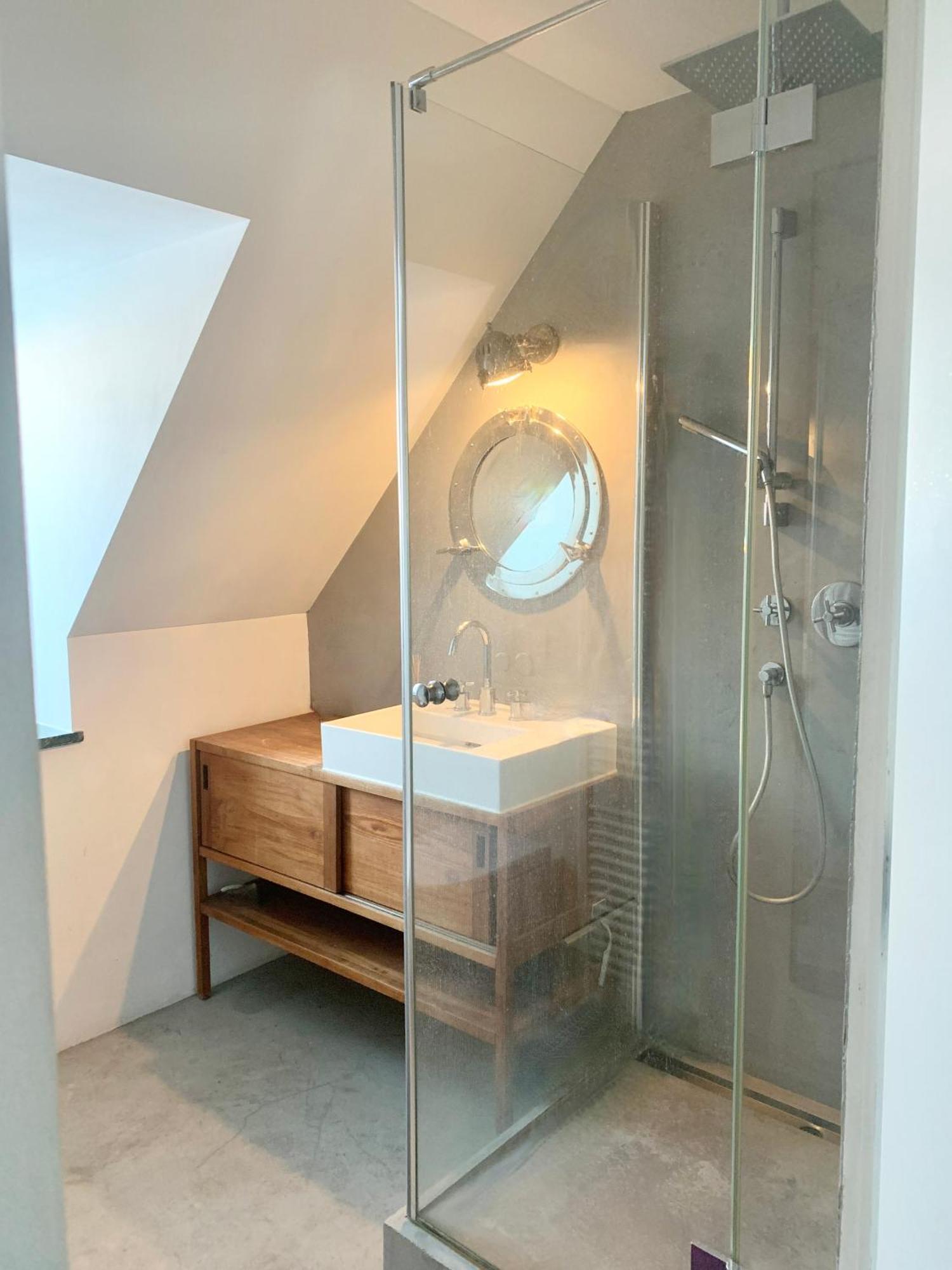 Apartment Schoene Dachgeschoss-maisonette *